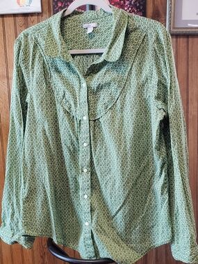 Old Navy Green Floral Button-Up Top